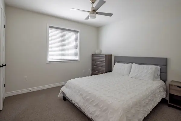 18 Secord ST, Thorold, ON L0S 1K0