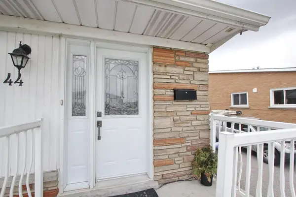 44 Sharon CT, Brampton, ON L6W 3B7