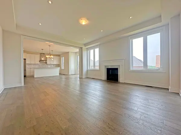 401 Seaview HTS, East Gwillimbury, ON L9N 0Y4