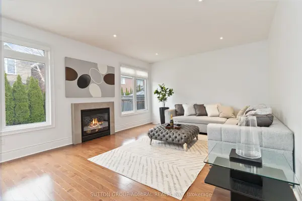 3301 Skipton LN, Oakville, ON L6M 0K2