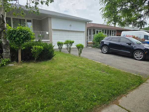 7030 Darcel AVE, Mississauga, ON L4T 2W8