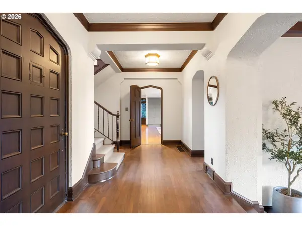 1495 SW CLIFTON ST, Portland, OR 97201