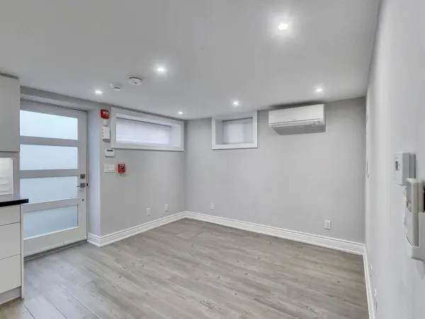 115 Wallace AVE #3, Toronto W02, ON M6H 1T8