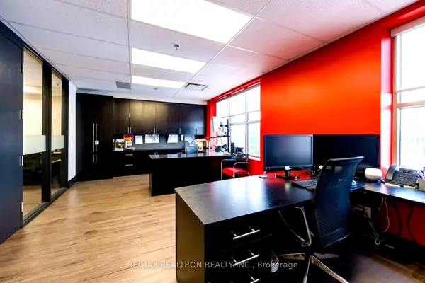 7015 Tranmere DR #15, Mississauga, ON L5S 1T7