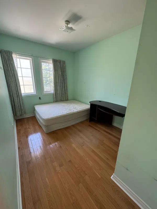123 Steeles AVE E #UPPER ROOM 1, Toronto C14, ON M2M 3Y5