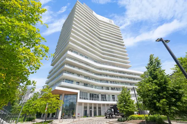 20 Brin DR #103, Toronto W08, ON M8X 1Y6