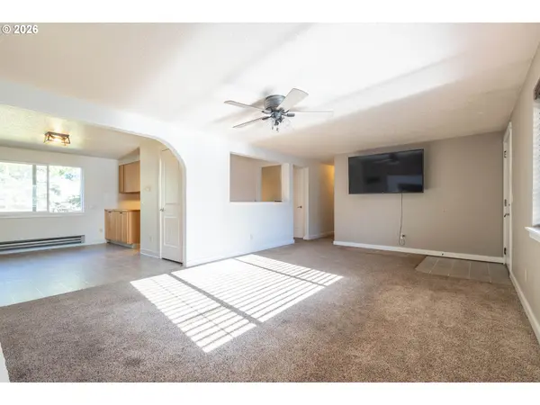 2901 N 4TH ST, La Grande, OR 97850