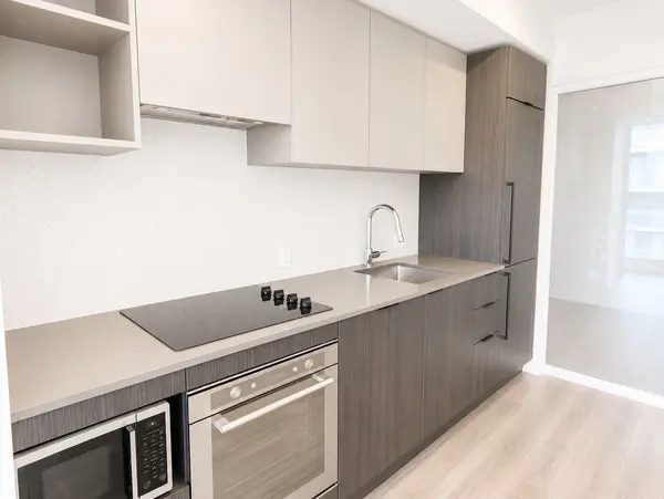82 Dalhousie ST #4217, Toronto C08, ON M5B 0C5