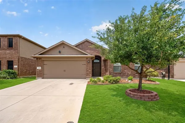 7404 Littleton Way, Fort Worth, TX 76134