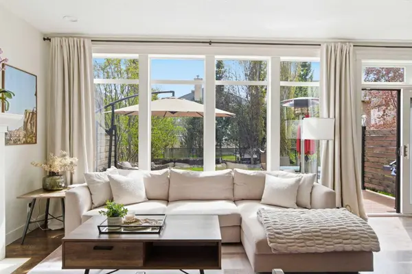 53 Discovery Ridge GDNS SW, Calgary, AB T3H 5L6
