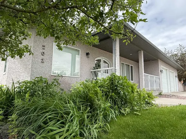 201 Aspen WAY, Vulcan, AB T0L 2B0