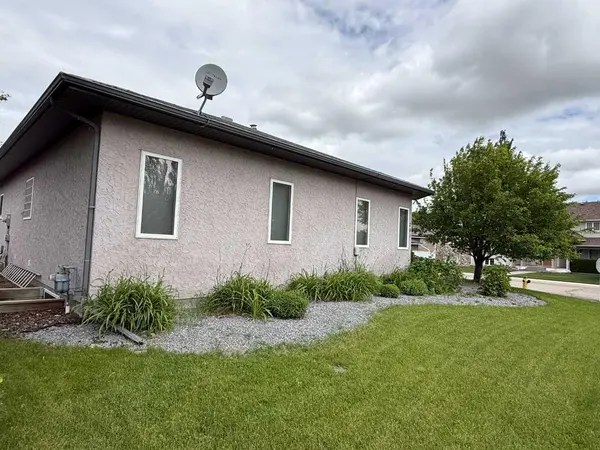 201 Aspen WAY, Vulcan, AB T0L 2B0