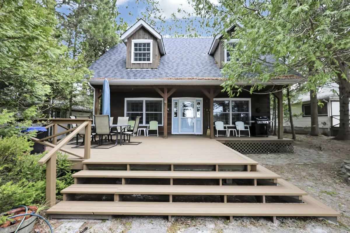 698 Tiny Beaches RD S, Tiny, ON L0L 2T0