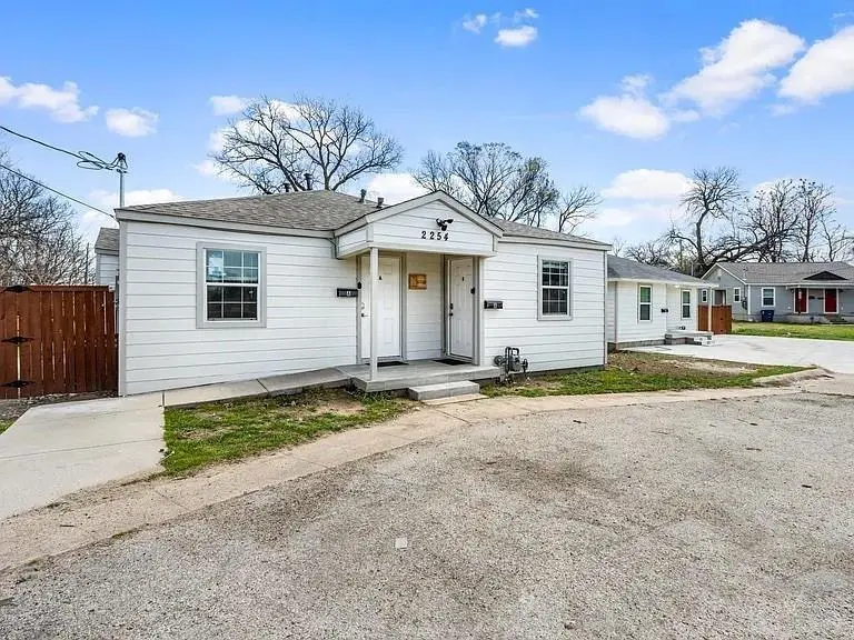 2254 Areba Street, Dallas, TX 75203