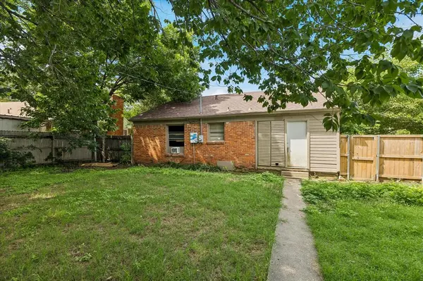 5142 N Hall Street, Dallas, TX 75235