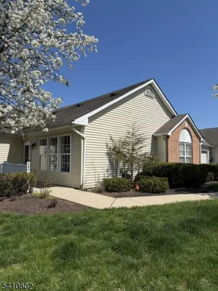 245 Chandler Ct, Hillsborough Twp., NJ 08844