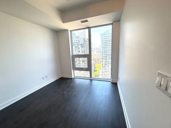 100 Queen ST E #2815, Toronto C08, ON M5C 0B5