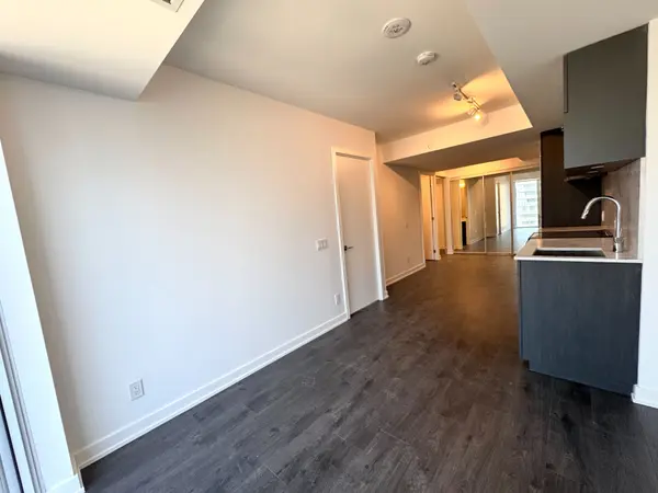 100 Queen ST E #2815, Toronto C08, ON M5C 0B5