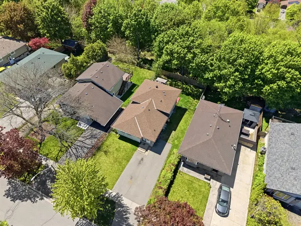 570 Annandale ST, Oshawa, ON L1H 7S7