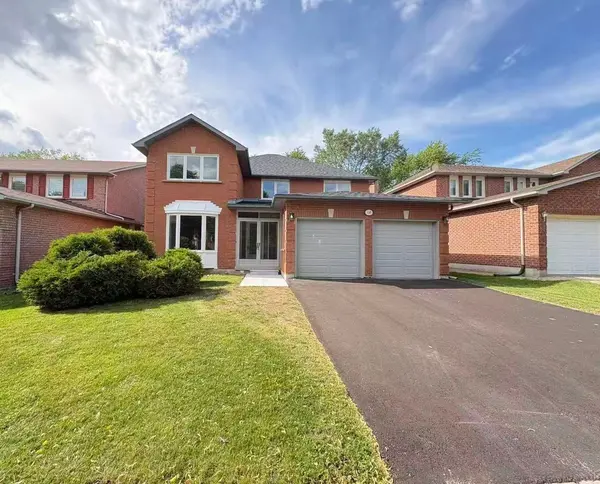 108 Berwick CRES, Richmond Hill, ON L4C 0B7