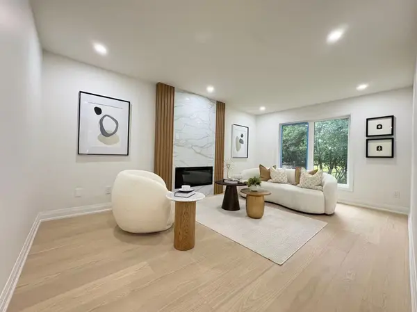 108 Berwick CRES, Richmond Hill, ON L4C 0B7