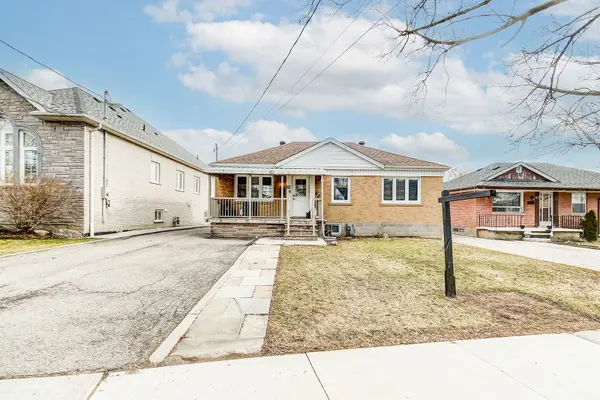 81 Grovedale AVE, Toronto W04, ON M6L 1Y8