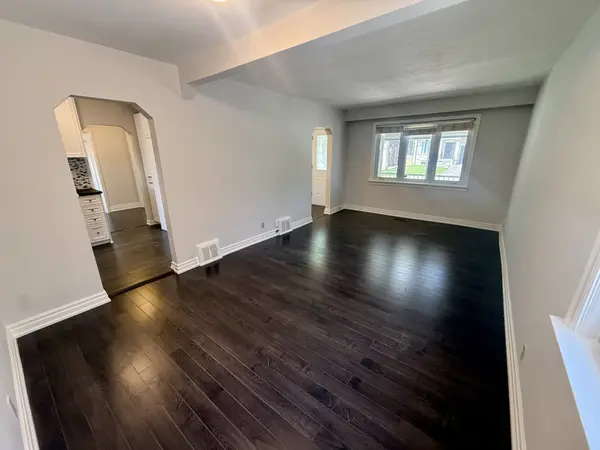 81 Grovedale AVE, Toronto W04, ON M6L 1Y8