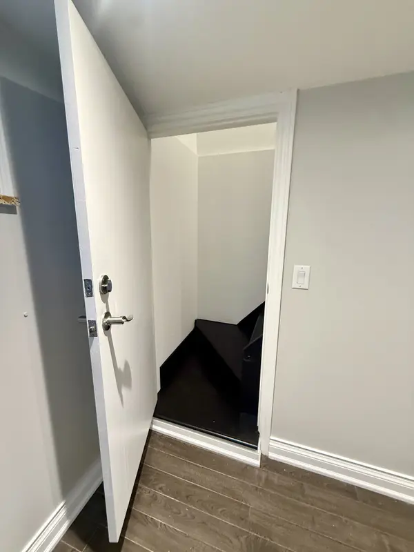 81 Grovedale AVE, Toronto W04, ON M6L 1Y8