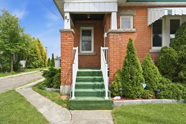 67 Paradise RD S, Hamilton, ON L8S 1S3