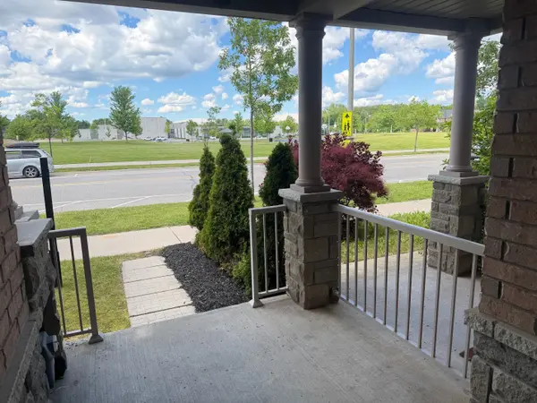 550 Hoover Park DR, Whitchurch-stouffville, ON L4A 0S8