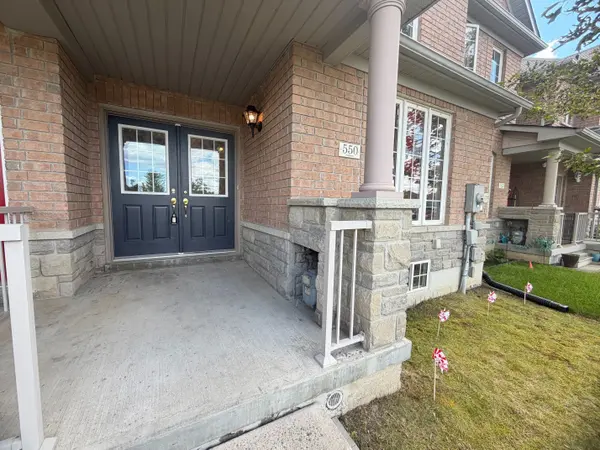 550 Hoover Park DR, Whitchurch-stouffville, ON L4A 0S8