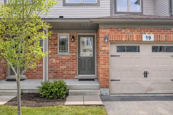 66 Eastview RD #19, Guelph, ON N1E 0N1