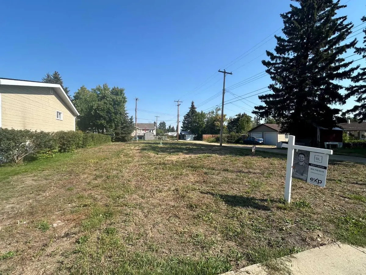 5014 53rd Ave, Rimbey, AB T0C2J0