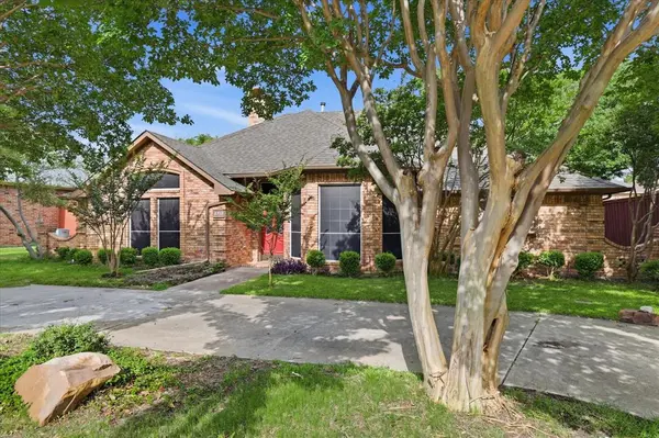3719 Kelly Boulevard, Carrollton, TX 75007