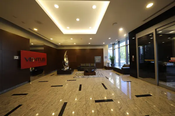 151 Village Green SQ #403, Toronto E07, ON M1S 0K5