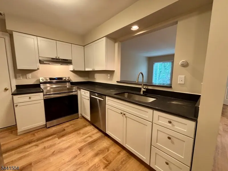 42 Stevens Ct, Bedminster Twp., NJ 07921
