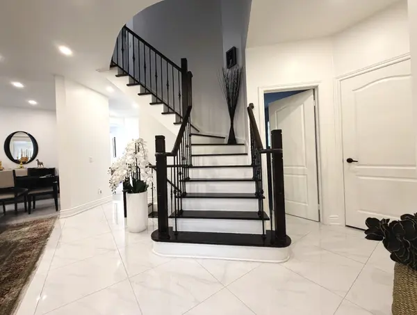 107 Bel Canto CRES, Richmond Hill, ON L4E 4H4