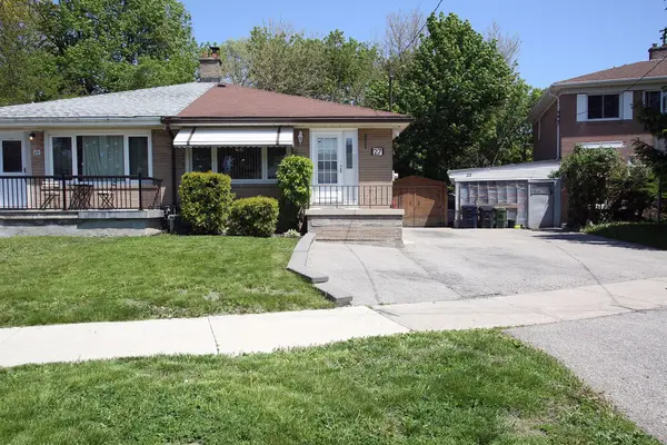 27 Medway CRES, Toronto E09, ON M1P 3T7