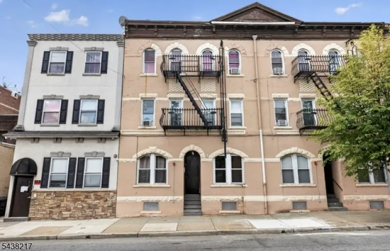 5 Monroe St #1, Passaic City, NJ 07055