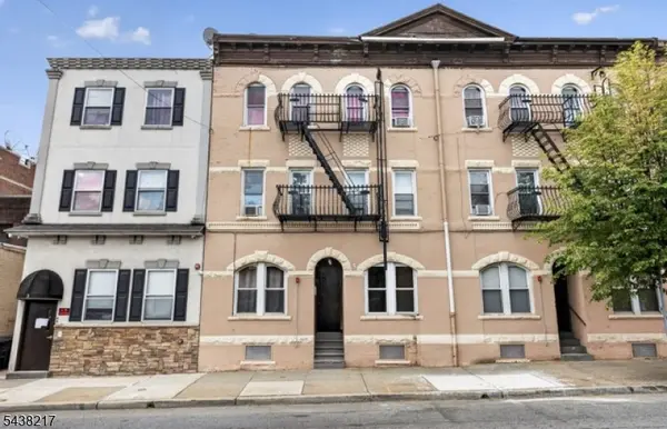 5 Monroe St #1, Passaic City, NJ 07055