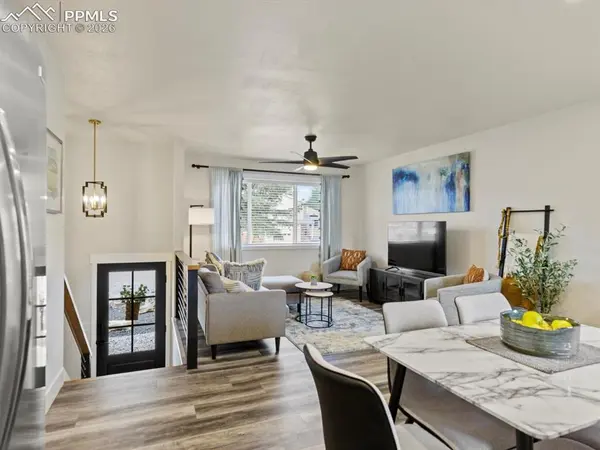 54 S Washington ST, Monument, CO 80132