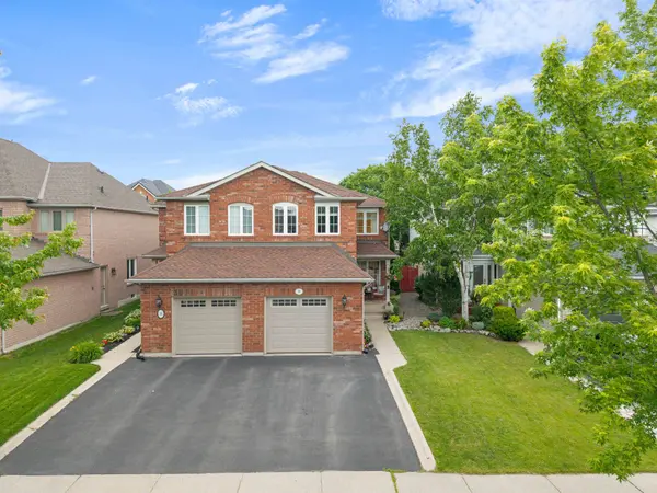 34 Standish ST, Halton Hills, ON L7G 5V7