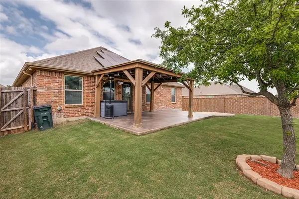1060 Sadie Street, Forney, TX 75126