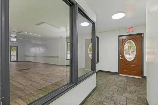 800 N Bishop Avenue #2, Dallas, TX 75208
