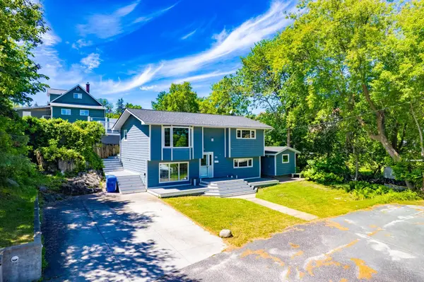 316 Belle Avenue, Kenora, ON P0X 1C0