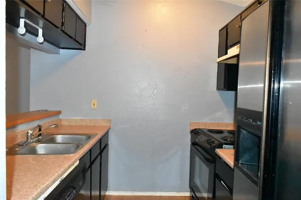 2014 High Bluff Drive, Garland, TX 75041