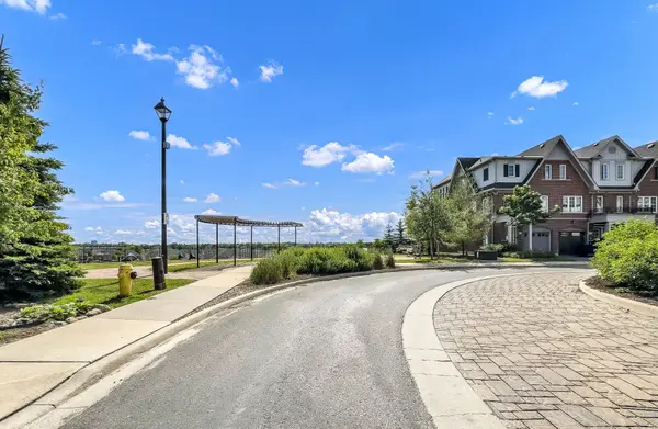 86 Magpie WAY, Whitby, ON L1N 0K5