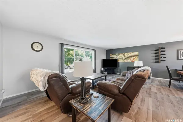 351 Y AVENUE S, Saskatoon, SK S7M 3J6