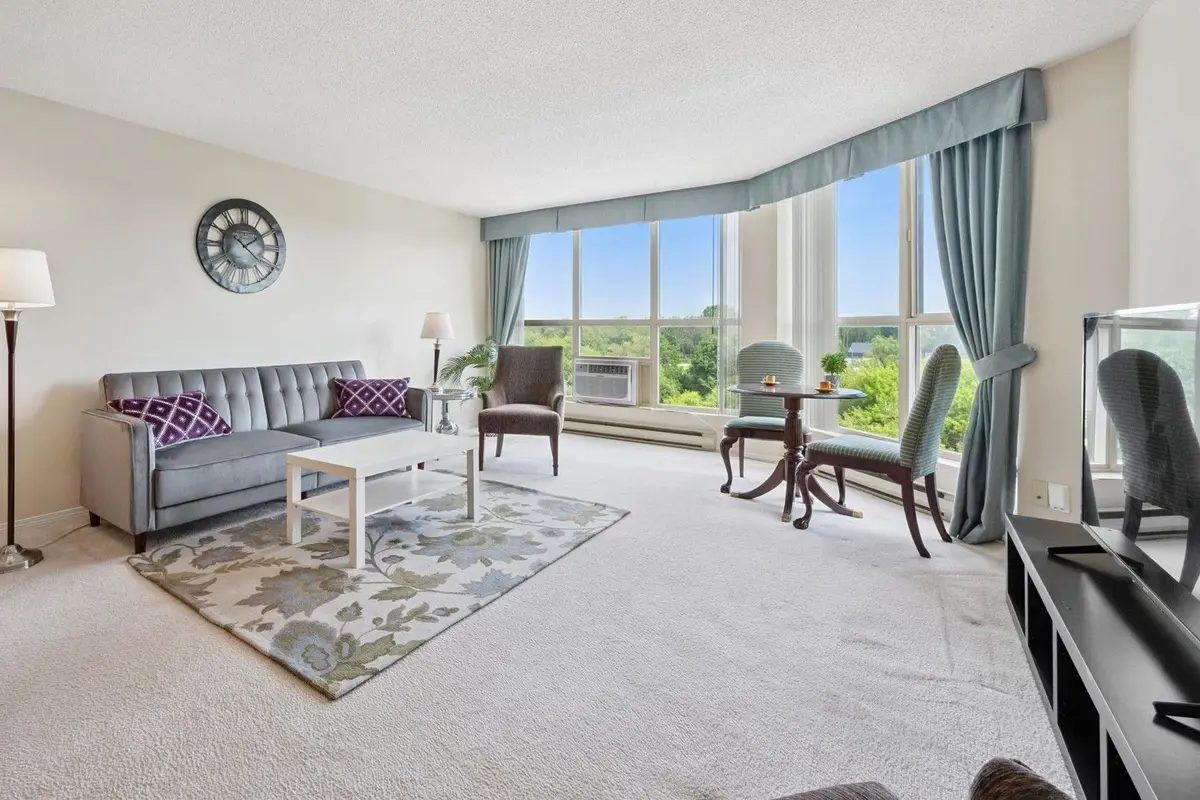 24 Marilyn DR #602, Guelph, ON N1H 8E9
