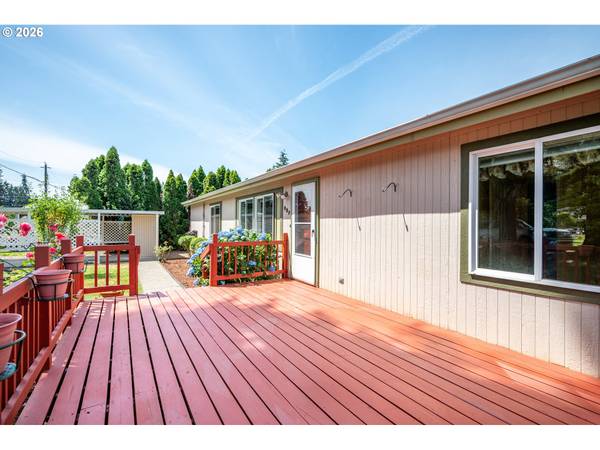 827 NE WOODARD AVE, Castle Rock, WA 98611
